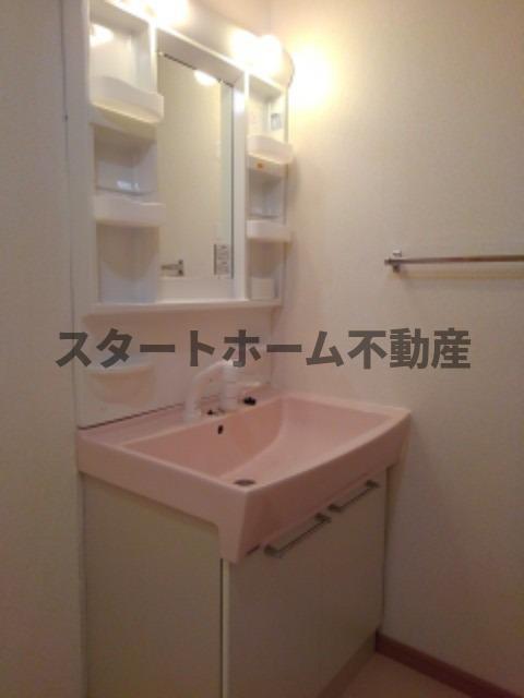 洗面設備　忙しい朝には欠かせない洗面所です