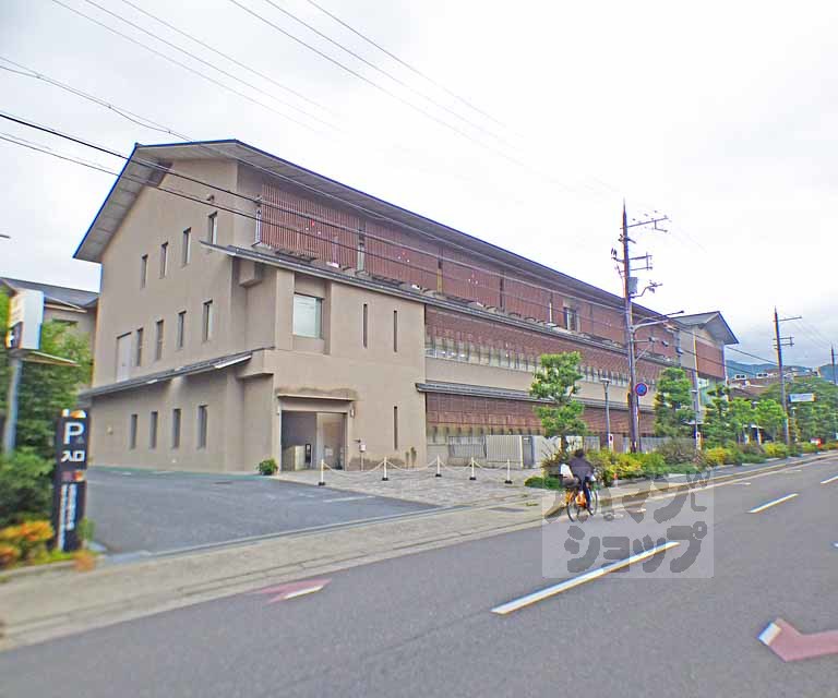 役所　左京区役所（役所）まで300m