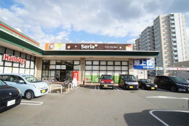 ショッピングセンター　seria新宮中央店（ショッピングセンター）まで662m