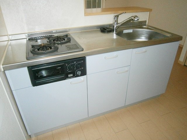 キッチン　広々使える快適な調理スペースです♪