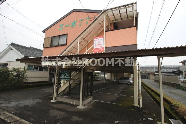 建物外観　落ち着いた雰囲気の外観です
