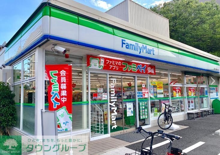 コンビニ　ファミリーマート木場六丁目店（コンビニ）まで370m