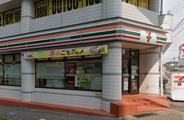 コンビニ　セブンイレブン 名古屋本郷2丁目店（コンビニ）まで52m