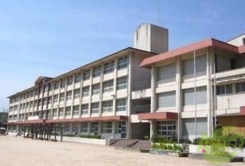 中学校　西宮市立高須中学校（中学校）まで691m