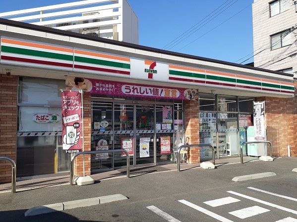 コンビニ　セブンイレブンさん（コンビニ）まで720m