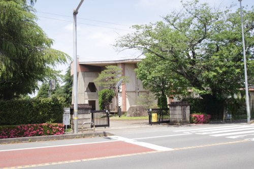 中学校　阿見町立阿見中学校（中学校）まで1268m