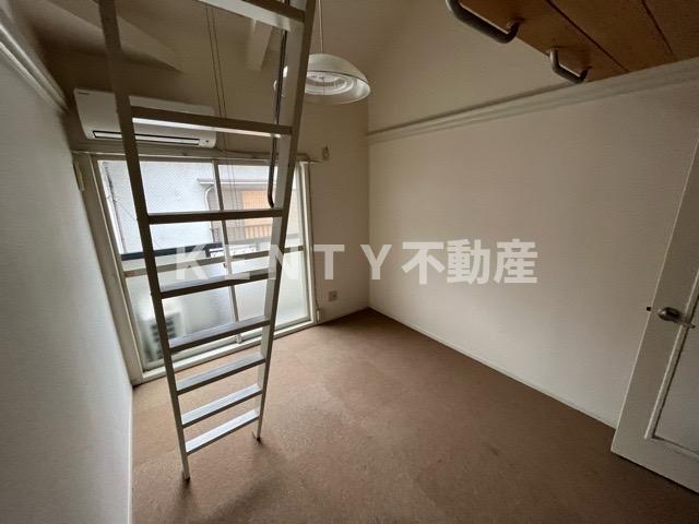 その他部屋・スペース　明るい色調の室内です