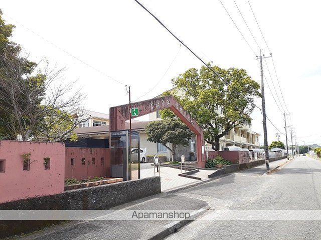 小学校　宮崎市立億小学校（小学校）まで500m