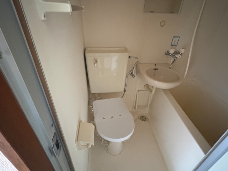 トイレ　写真別部屋
