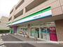コンビニ　ファミリーマート（コンビニ）まで581m