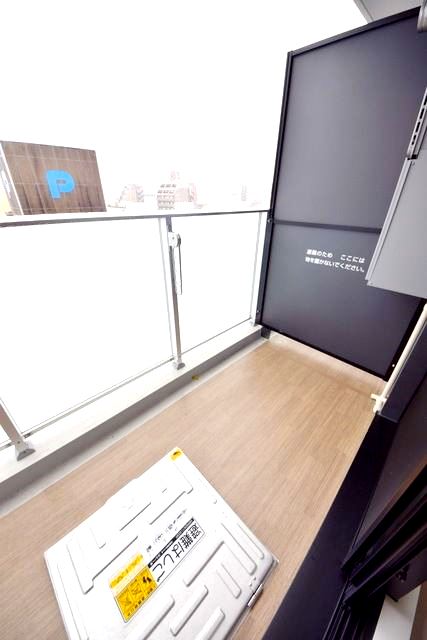 バルコニー　お洗濯にも便利なバルコニー付き