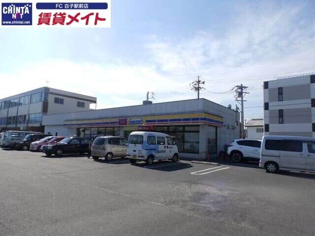コンビニ　ミニストップ鈴鹿西条店（コンビニ）まで162m