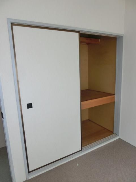 その他設備　押入れタイプの収納