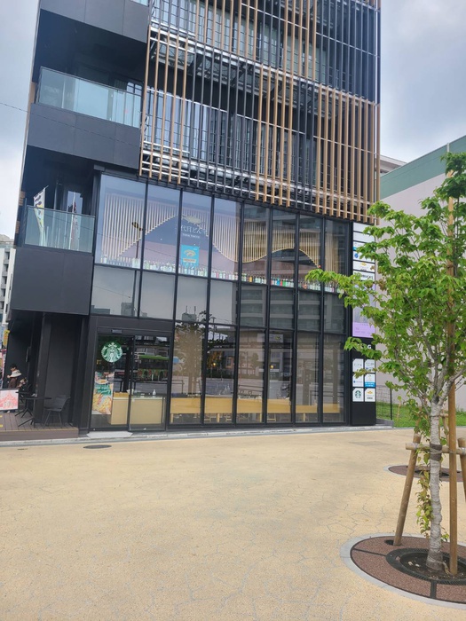 飲食店　スターバックス（飲食店）まで50m