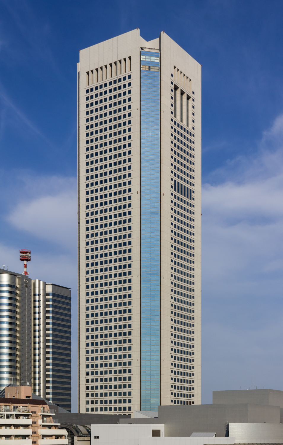 ショッピングセンター　東京オペラシティビル東京オペラシティタワー（ショッピングセンター）まで926m