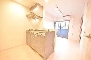 キッチン　現状優先とし写真は参照とする。