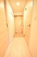 玄関　現状優先とし写真は参照とする。