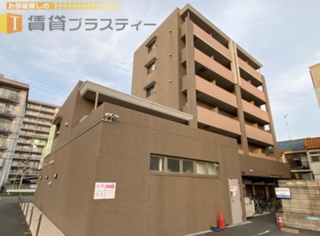 建物外観　重厚感のあるオートロックマンションです。