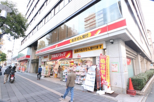 ドラックストア　ツルハドラッグ　千葉中央３丁目店（ドラッグストア）まで600m