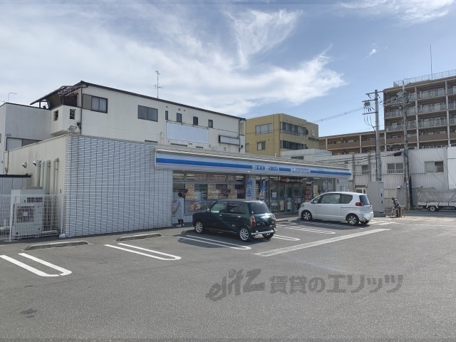 コンビニ　ローソン奈良四条大路一丁目店（コンビニ）まで550m