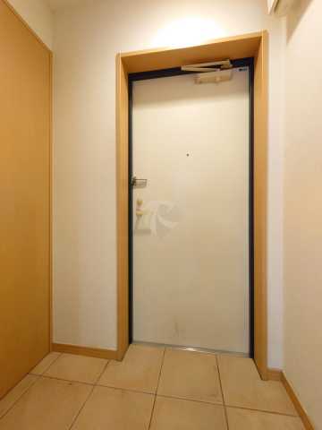玄関　ウーノグランデ中野
