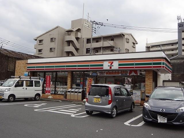 コンビニ　セブンイレブン八幡紅梅1丁目店（コンビニ）まで410m