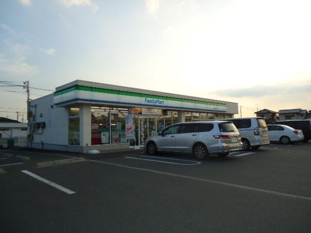 コンビニ　ファミリーマート邑楽中野店（コンビニ）まで375m