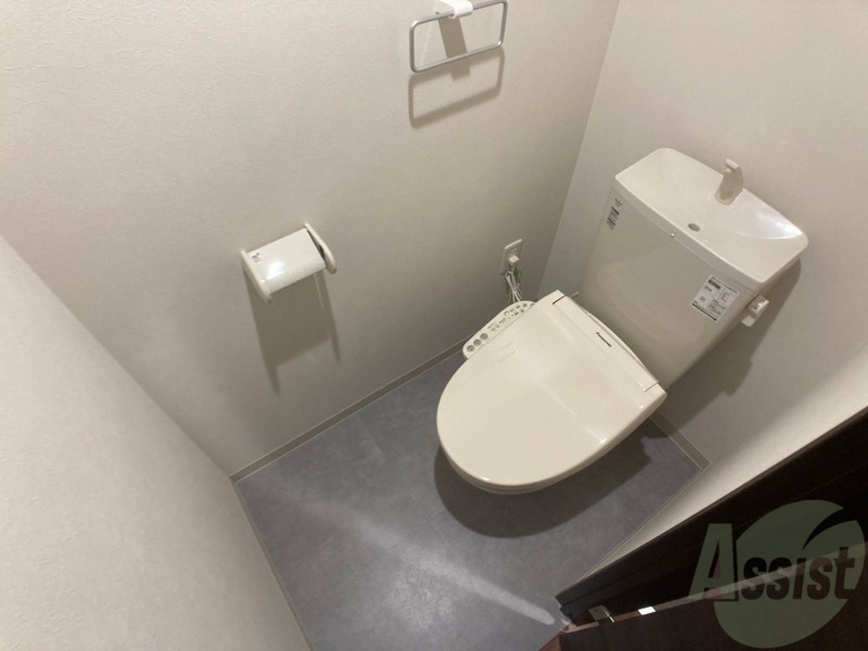 トイレ　ウォシュレット機能がついたトイレ。安心して使用できますね。
