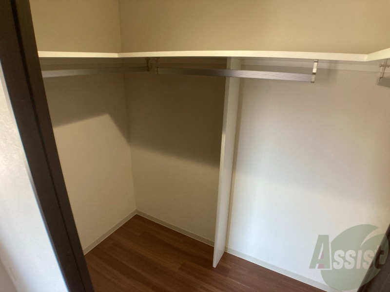 収納　寝室の収納です。部屋がすっきり片付きます。