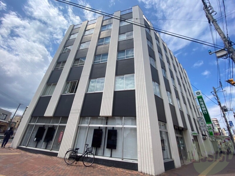 銀行　北海道銀行麻生支店（銀行）まで357m