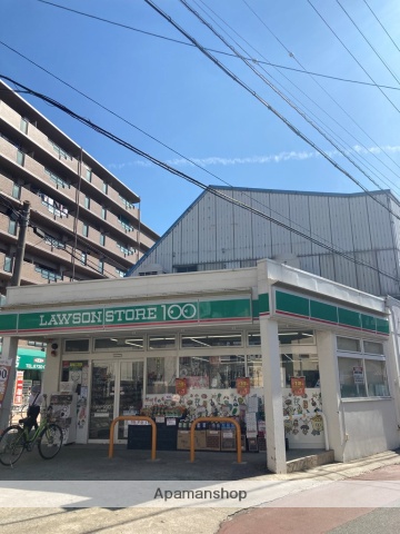 コンビニ　ローソンストア１００（コンビニ）まで83m