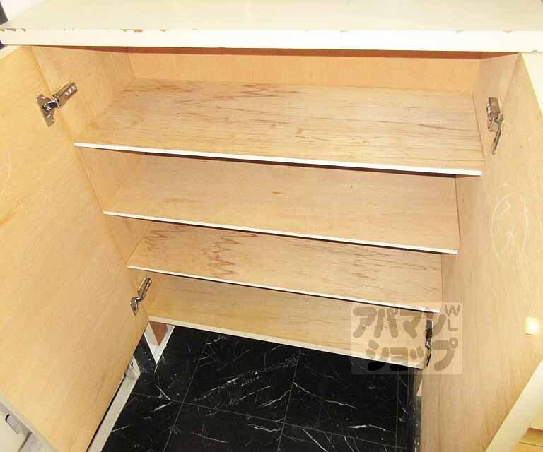 収納　シューズボックス