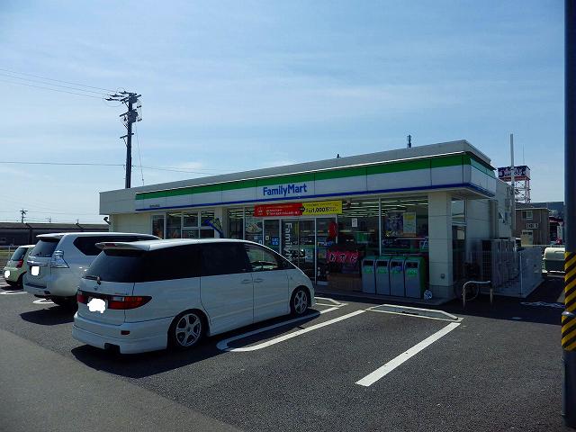 コンビニ　ファミリーマート四日市広永町店（コンビニ）まで130m