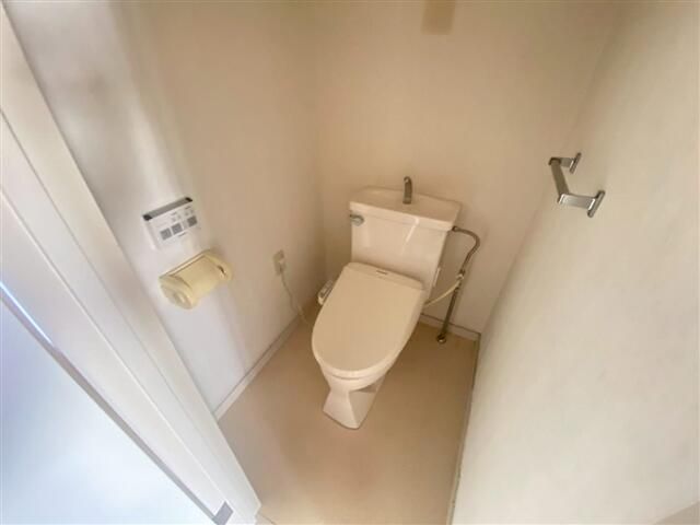 トイレ　シンプルで使いやすいトイレです