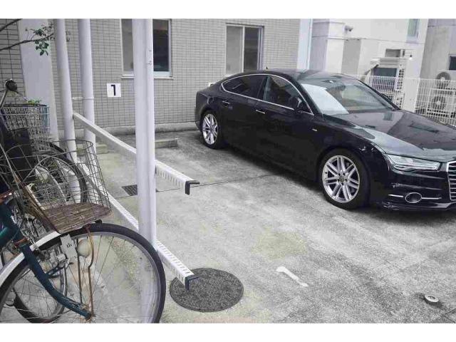 駐車場　駐車場