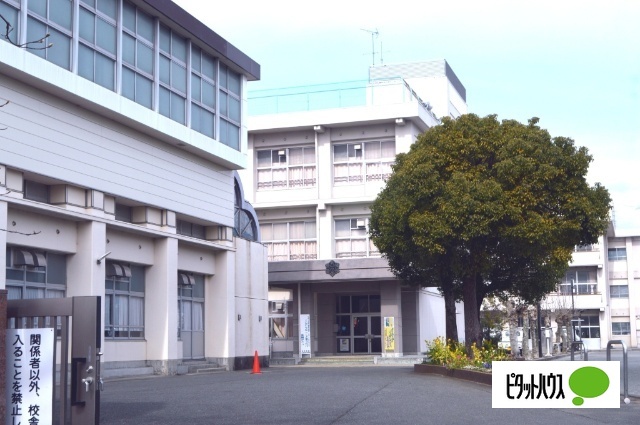 小学校　富士市立吉永第一小学校（小学校）まで698m