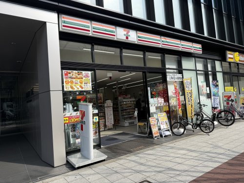 コンビニ　セブン-イレブン 大阪幸町２丁目東店（コンビニ）まで151m