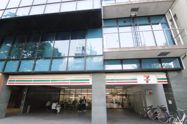 コンビニ　セブン-イレブン 名古屋新栄１丁目店（コンビニ）まで200m