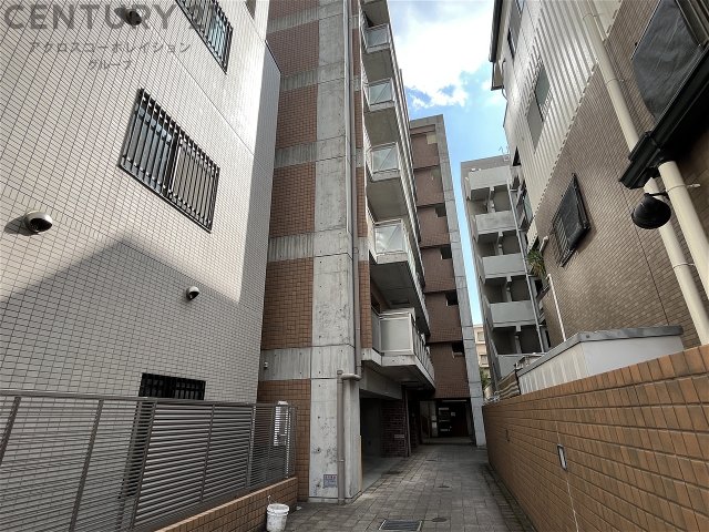 建物外観　オートロック・防犯カメラ付きで安心です！
