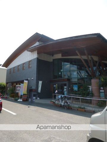図書館　伊島図書館（図書館）まで450m