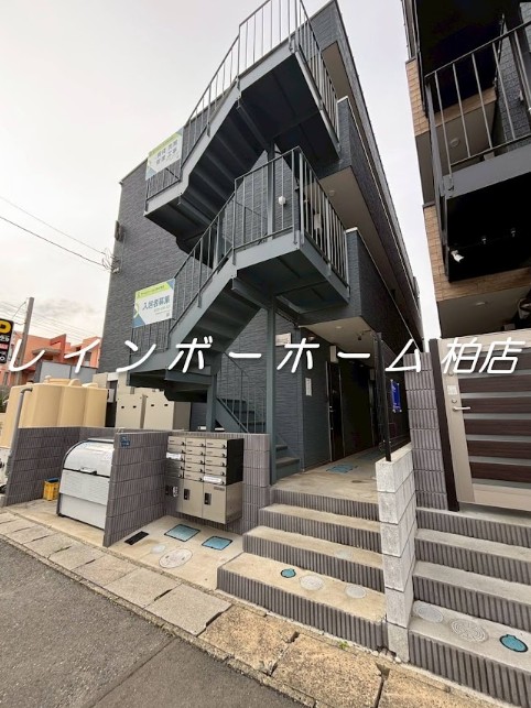 エントランス　毎日通るエントランスはこのようになっています