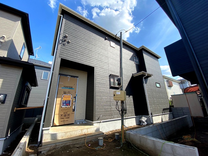 建物外観　建築中