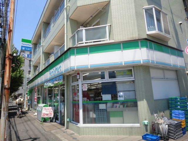 コンビニ　ファミリーマート（コンビニ）まで264m