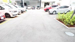 駐車場　駐車場
