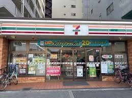 コンビニ　セブンイレブン大阪東淀川駅前店（コンビニ）まで270m