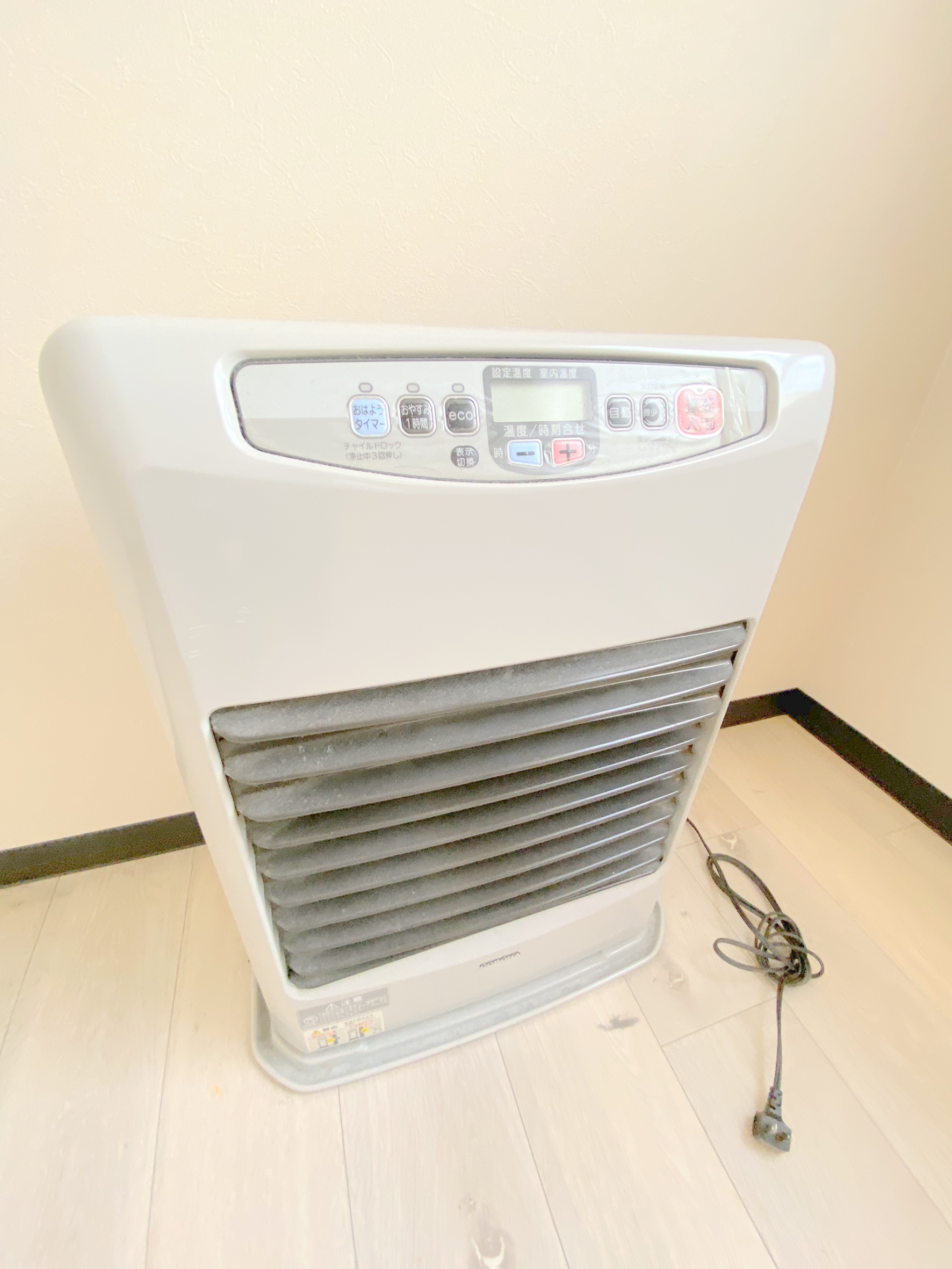 その他設備　経済的な灯油FF暖房です！