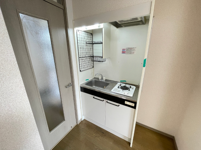 キッチン　反転間取参考写真