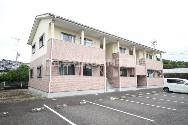 建物外観　落ち着いた雰囲気の外観です
