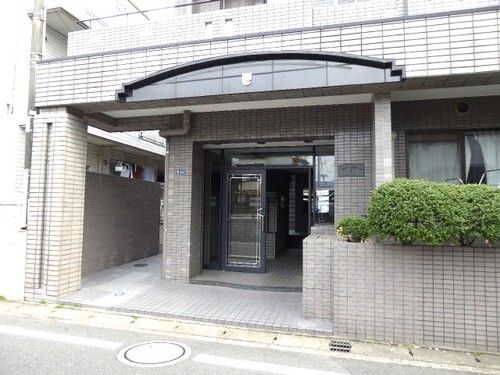 エントランス　エントランス外観
