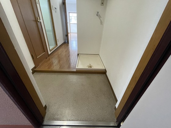 玄関　※別部屋の写真です